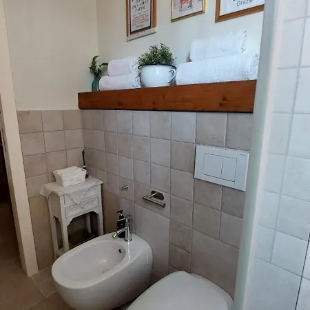 לינה וארוחת בוקר Casa Di Lu מטרה