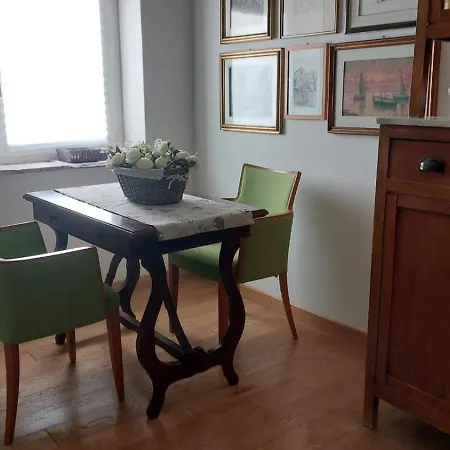 فندق مبيت وإفطار Casa Di Lu 3*